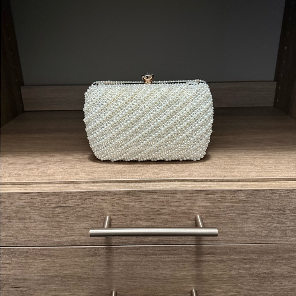La Regale Beaded Evening Clutch